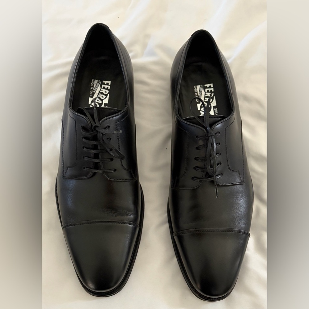Salvatore Ferragamo Men’s Black Leather Cap Toe Oxford Shoes Size 10.5 EE